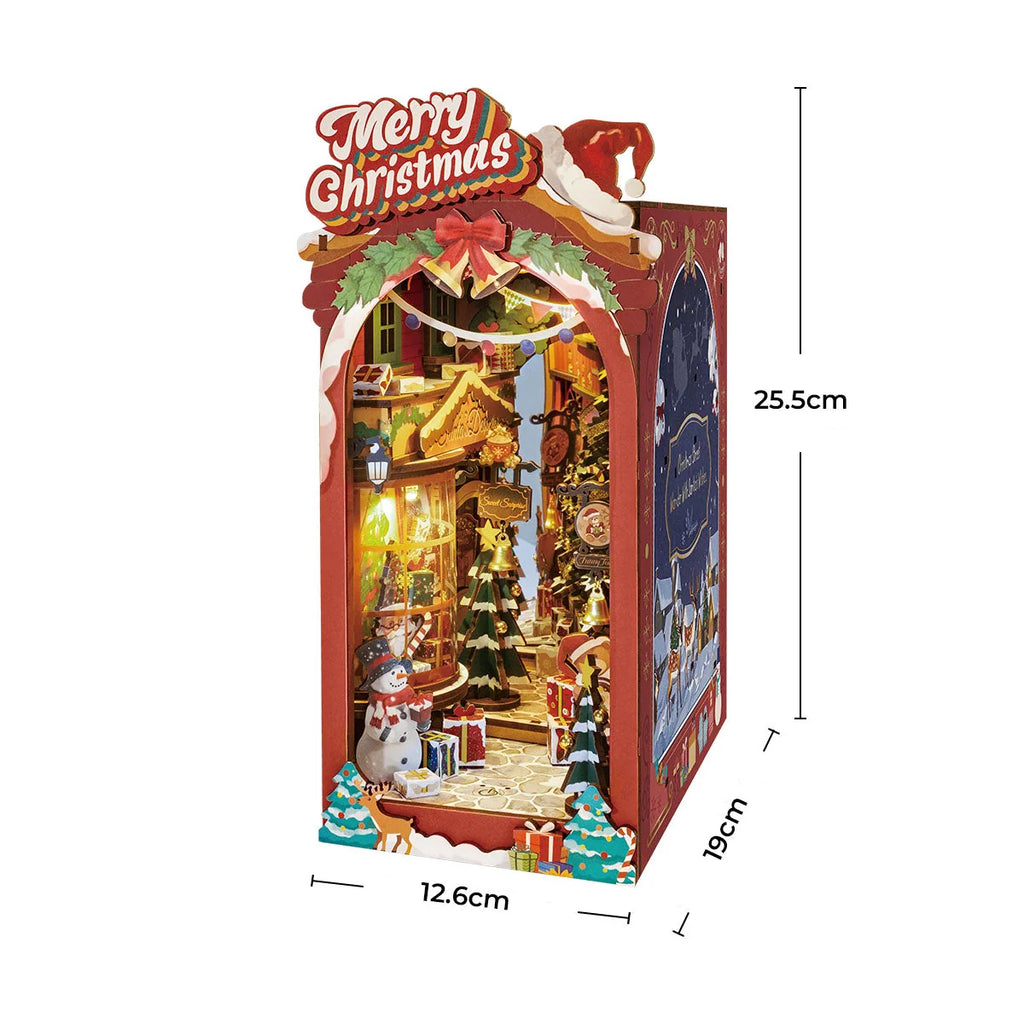 Festive Street | Enchanted Christmas | Book Nook DIY