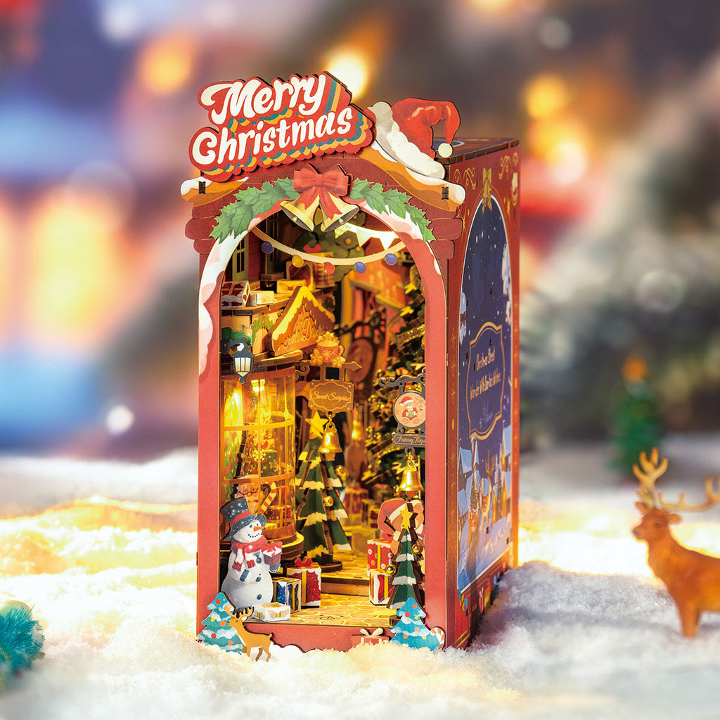 Cozy Living Room | Enchanted Christmas | Book Nook DIY