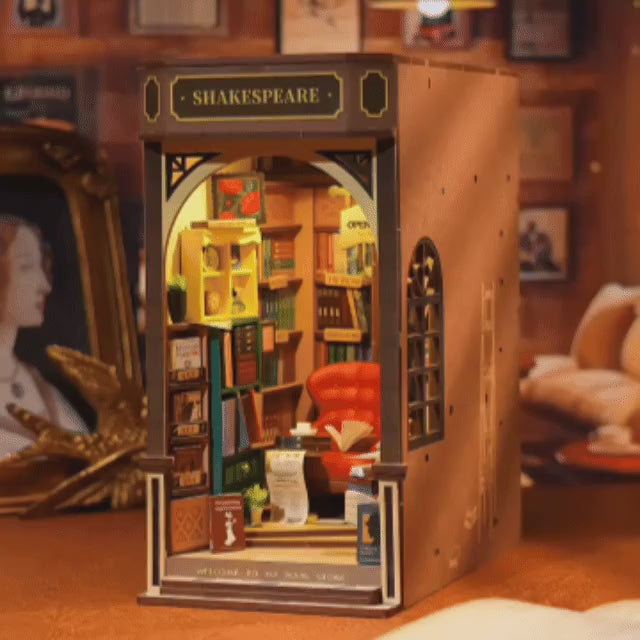 Shakespeare’s Bookshop | Book Nook DIY