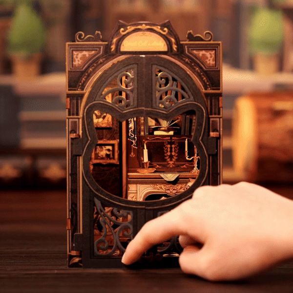 Count Cat’s Study Room | Book Nook DIY